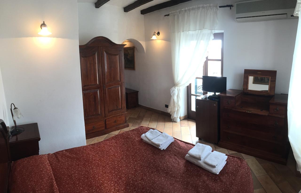 Il Portico Hotel Carrosio Luaran gambar
